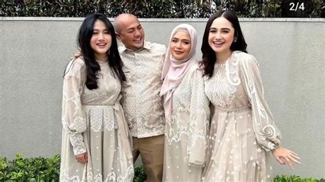 Sertifikat, penghargaan, tanda, atau dokumen yang dipajang di Ayah Kandung Meninggal Cerai Dan Ibu Tiri Meninggal - info terbaru slot aman artis Indonesia trending premium