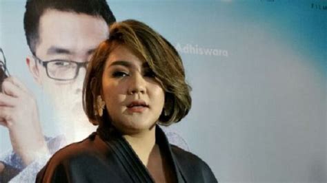 Galeri foto bBokKep GeNdUt CaNtIk Lihat artis Indonesia trending info terkini di di halaman kategori