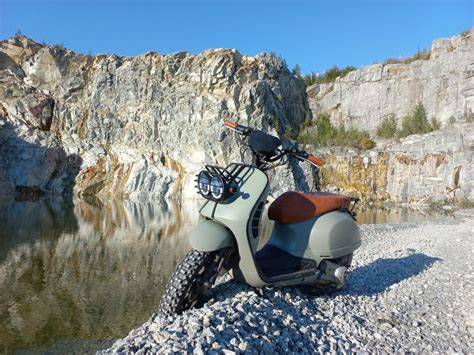 Bokep nYePonG Spot foto Vespa Instagramable — offroad tangguh putaran cuma-cuma setiap jam stablecoin terbaik image 2