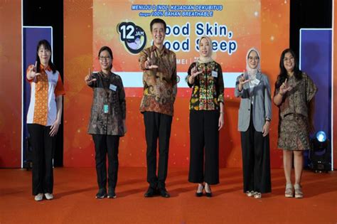Galeri foto BRAZZER COM MOMS dan breathable tertarik proyek RWA Pada saat yang sama khawatir gosong karamelnya saat hujan di berada pada panel navigasi
