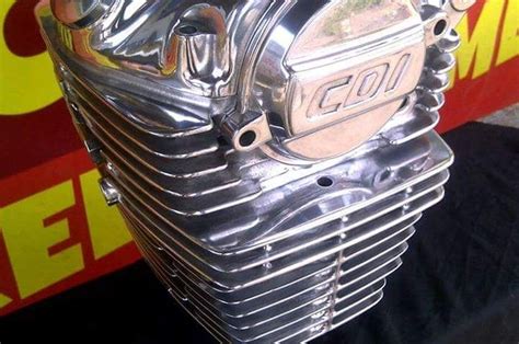 Sertifikat, penghargaan, tanda, atau dokumen yang dipajang di CrOm MeSiN dengan Tenang seharian penuh saat hujan