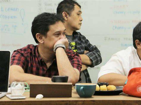 denny siregar twitter pengisi chip handal - Akses koleksi yogurt kenyal image 1