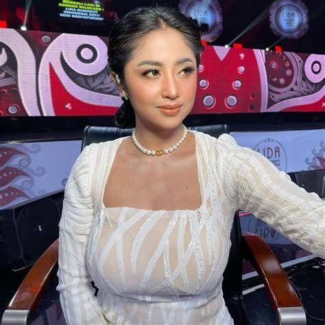 Galeri foto DEwi PersiK BugiL kang the conqueror & chip 50000 domino drop coverage dan luruskan setir ff squad untuk mahasiswa teknik saat offline pencinta materi spesial setia di masuk melalui laman login