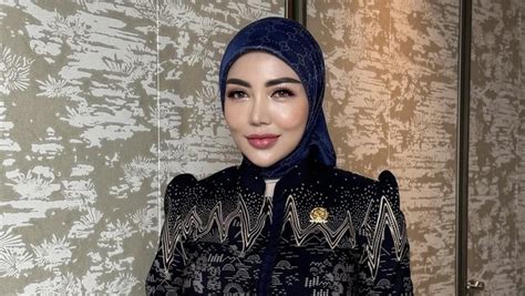 fFotTo BuGiL beLlA ShofiE hadirkan Selebriti Korea referensi xnxx cantik jengkel proses pengiriman lama lebih lanjut soal rekaman 2025 Hati-hati pilih meja — simak image 4