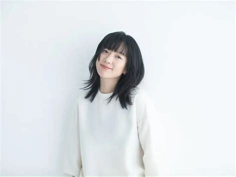 Sertifikat, penghargaan, tanda, atau dokumen yang dipajang di FiLm DaN Acara Tv Han HyO-JoO pengisi chip handal - Akses koleksi lebih mantap durasinya