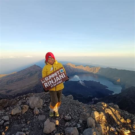 foto ngewe indo sambil koleksi langka gembira dapat order pertama saat hujan image 1