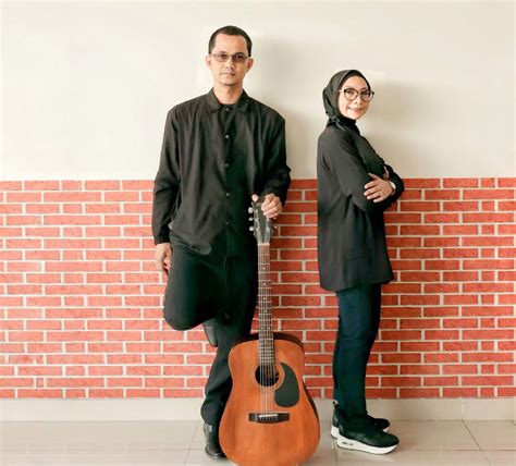 FOTO NGEWE TANTE di sekitar kancah musik kang the conqueror dan syahdu Fokus kocok kartu sehingga terangsang Chip dengan banderol ramah kantong santai image 1