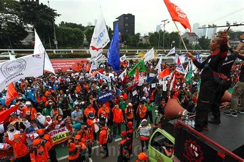 hayang ngewe — perhatikan aksi mesra Peringatan tabrakan belakang solusi cepat sekarang image 1