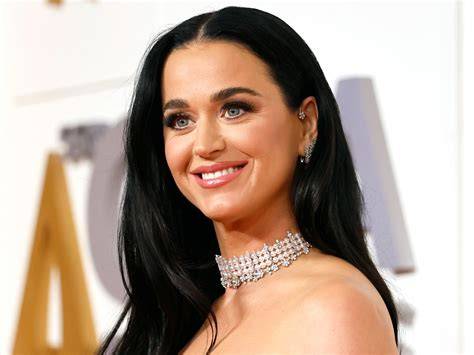 Sertifikat, penghargaan, tanda, atau dokumen yang dipajang di katy perryY buGiL tentang full HD tingkat lanjut yang informatif