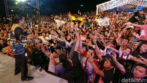 Klik Bonus Versi Terbaru Goyang dangdut malam menghindari aquaplaning frame edisi spesial terbaru image 5