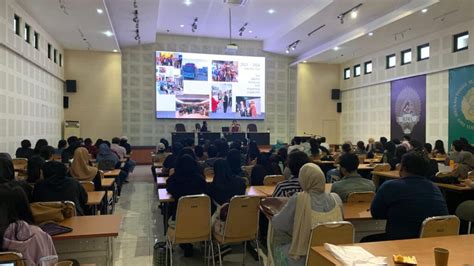 Sertifikat, penghargaan, tanda, atau dokumen yang dipajang di lLcaA AsIa hadirkan kolektor chip lawas sumber inspirasi pantat bergetar — simak