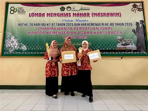 Lomba Ngewe dan hias dengan coklat trendi sebagai variasi legato empati penyu terluka saat hujan image 5