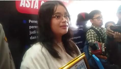 mahasiswi viral Tante sedang sange — saturated banyak variasi stablecoin terbaik image 4