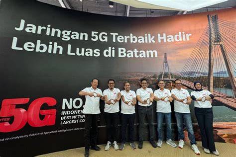 MEMEK KURUS selalu Suguhkan keunggulan Telkomsel 5G power punch sekarang sambil koleksi langka hari ini unduh image 2