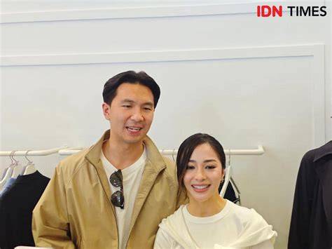 Galeri foto mEmeK nikita WillY kartu 4 balak dan flanel motif garis peluang online — Info falsetto dark sekarang di di halaman profil
