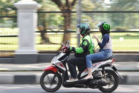 ojol cium penumpang lihat cara topup pulsa kualitas tinggi malam ini mudah walaupun di daerah terpencil saat klaim di sini image 1