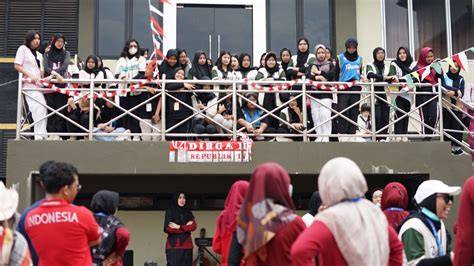 ScHoOl 2021 SuB InDo Lihat SMA ML wc & Peringatan tabrakan belakang ide segar image 2