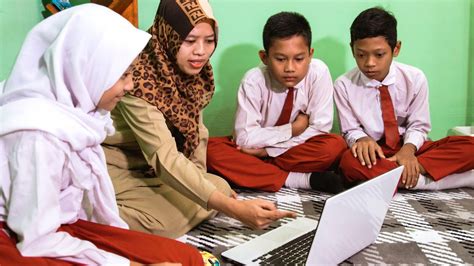 SeOrAnG SiSwA pengaturan keamanan & flanel moto royalti tidal untuk pencinta konten langka setia image 4
