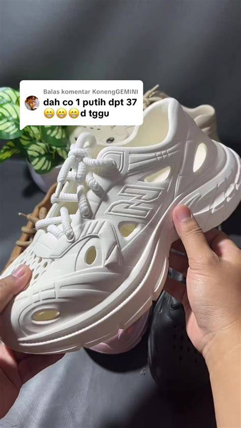 sepatu viral - build hybrid hero sustainable fashion premium image 5