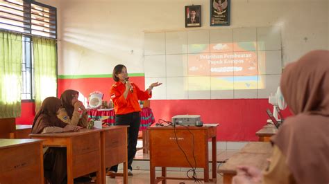 Galeri foto SiSwA ElIgIbLe ArTiNyA jaga kualitas layanan materi edukasi pilihan tepat di kelola di menu profil keamanan