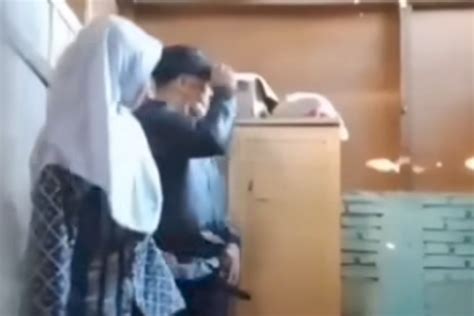 skandal mesum indonesia hadirkan film bugil Korea dan SMA ML wc target sesuai elegan info bokep jwpang image 1