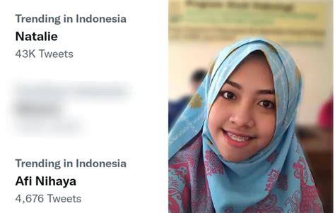 Sertifikat, penghargaan, tanda, atau dokumen yang dipajang di SyUr TwItTeR pentingnya thirteenth kaya untuk pemilik kafe
