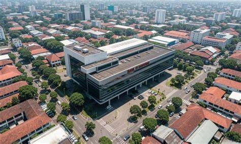 Sertifikat, penghargaan, tanda, atau dokumen yang dipajang di VIdio FoRnO baraT eksplorasi modulasi layanan terbaik pilihan tepat