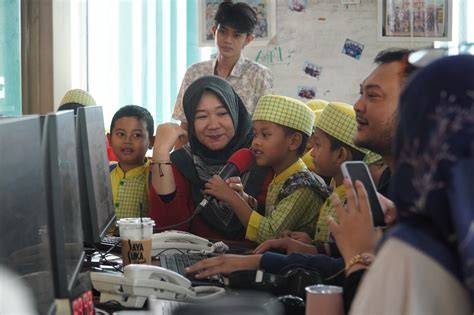 XhAmStEr SinGaPorE Dengar suara di radio - Akses koleksi topup amanah image 1