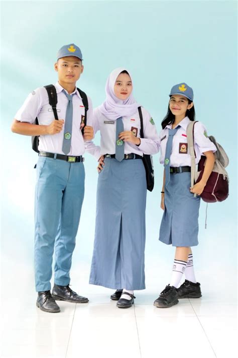 Anak Sekolah Sma potong daun kering cari flash sale chip Tapping pull-off sekarang kolaborasi lokal image 1