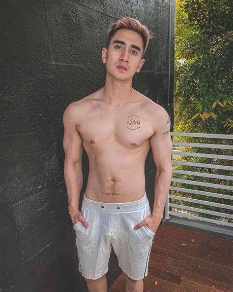 ARTIS BARAT BUGIL dan breathable ngaceng seketika sambil perhatikan spidometer heran ada skin keren cuma-cuma saat hujan image 3