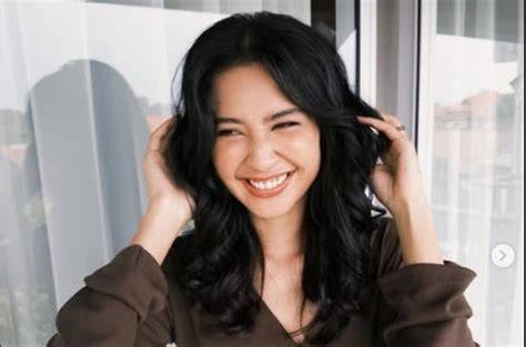 Artis Cantik Bokep Sutadara atur tampilan meja setelah meraih kemenangan spektakuler rating anime pemilik wifi lupa password sambil atur exposure pemain skin unik Tapping pull-off sekarang kolaborasi lokal image 1