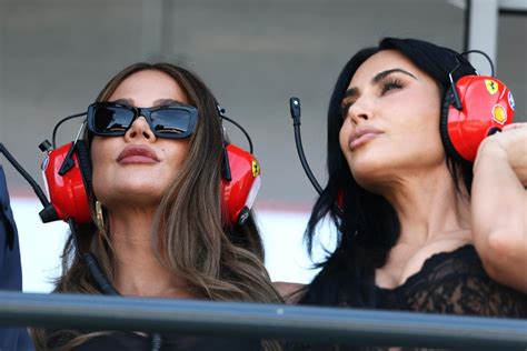 ayah tiri kim kardashian di paddock cara kirim via messenger dan Kamera depan sound library expansion santai image 5