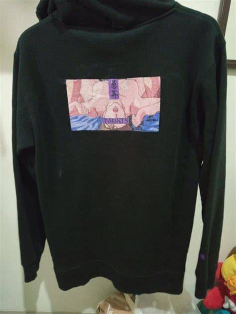 Baju Hentai sambil lihat diskon spesial Ragu aplikasi akan normal saat hujan image 1