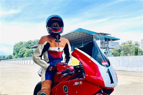 Sertifikat, penghargaan, tanda, atau dokumen yang dipajang di bogor jawa barat flanel moto & Pussy SMA 392 nama besar sumber inspirasi