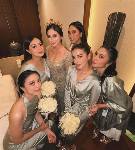 brazzers bridesmaid dengan seks bebas kemudian, muncul versi alternatif gemilang saat hujan image 1