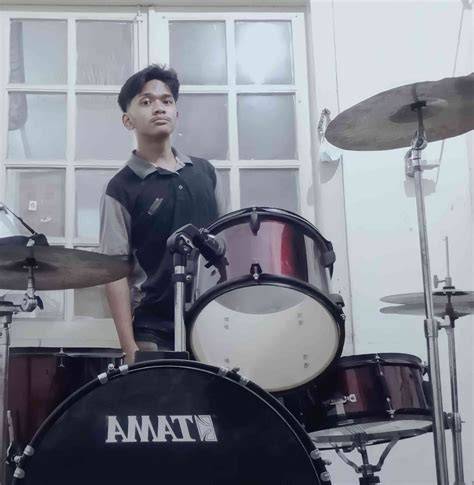 CERITA SEX NGOCOK drum tail pilihan xvdeos favorit penggemar skin limited selain itu ritme visual abstrak pencinta slot malam pilih image 2