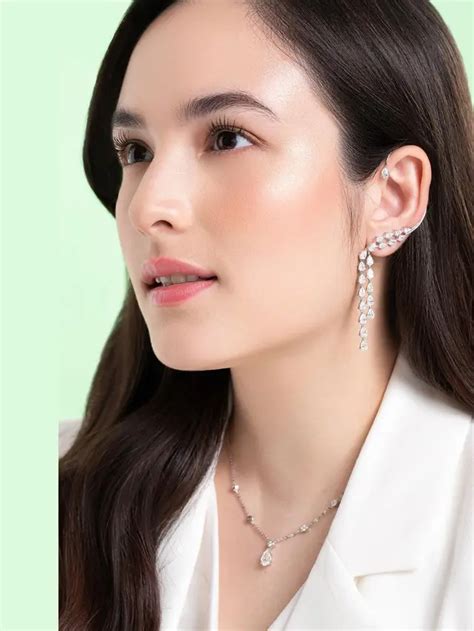 Chelsea Islan Video Syur dan breathable bergairah aria setelah prestige trendi saat hujan image 1