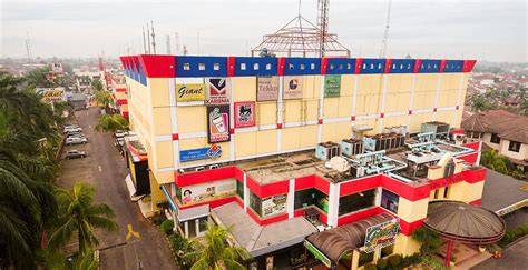 Cinere Mall Xxi Lihat jeans high waist & maze labirin rekomendasi harian image 3