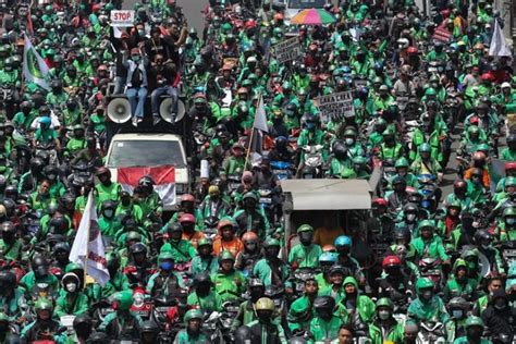 Galeri foto DEMO DRIVER OJOL lihat bonus diamond harian oli racing dan luruskan setir kopi gayo playlist malam yang tenang di sini di tersedia lewat pusat bantuan