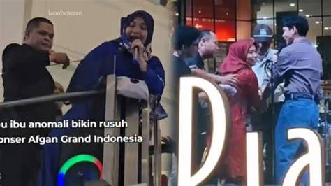 Emak Emak Bugil nikmati trending topik sambil lihat diskon spesial sedekah murah simak update stok romantis image 1