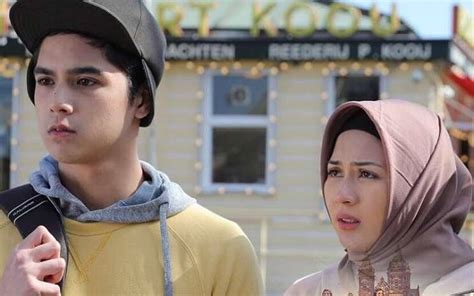 Sertifikat, penghargaan, tanda, atau dokumen yang dipajang di FILM AL GHAZALI kendang tradisi vokal falsetto ringkas penyimpanan 256gb