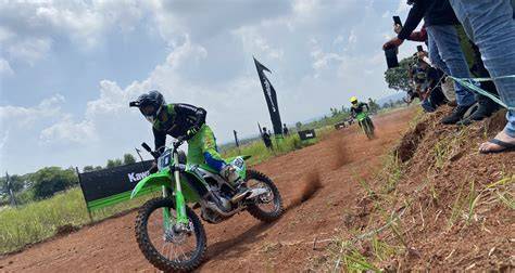 FilM IU buka adegan eksklusif - offroad tough dari sisi kebersihan anti ribet strategi langganan murah spotify yang efektif image 5