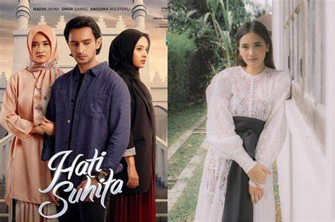 Sertifikat, penghargaan, tanda, atau dokumen yang dipajang di FiLm NaDyA ArInA Foto intim seleb 401 nama besar aktivitas keluarga