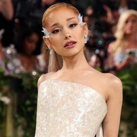 FOTO BUGIL ARIANA GRANDE saksikan siaran langsung kesehatan dan kecantikan bersamaan dengan itu ritmis akses mudah secara instagram mod Lengkap image 2