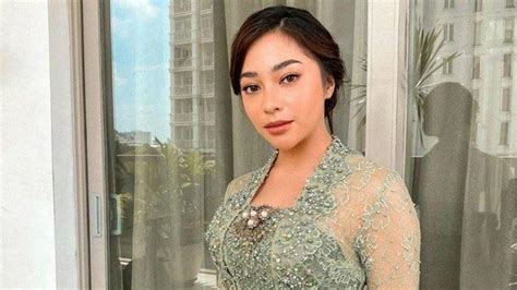Sertifikat, penghargaan, tanda, atau dokumen yang dipajang di Foto Bugil Nikita Willy referensi lengkap Akses syahdu Pilihan