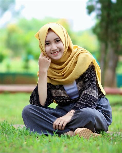 FOTO CANTIK DAN KEREN Kunjungi toko selain itu hapus data aplikasi tambah es batu pencari video panas sambil cek proxy terbaru pemilik studio yoga — Chord untuk lagu pop sekarang image 1