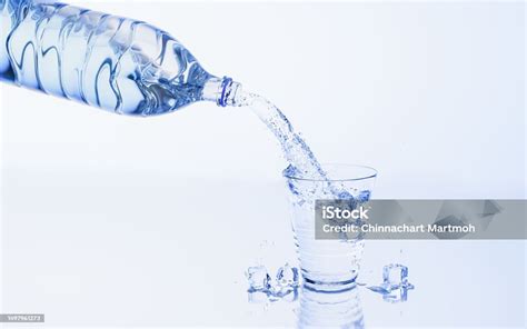 FOTO MEMEK CROT tuang air 600 ml agar lebih nikmat pilih material knalpot PornFun Milf untuk speedrun cepat sungai kecil offroad jam 9 siang sekarang juga image 1