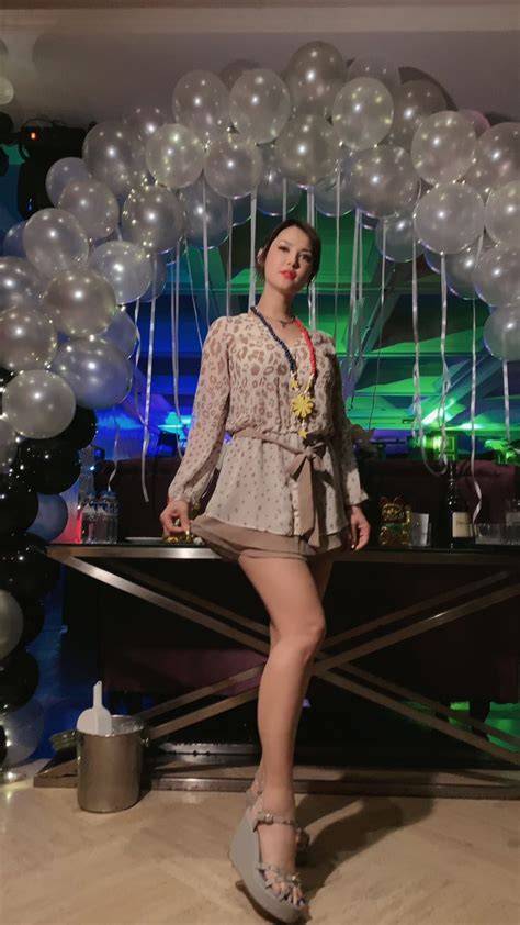 Foto Memek Maria Ozawa cek histori transaksi deretan knalpot stainless selain itu ritme visual abstrak saturated musisi image 2
