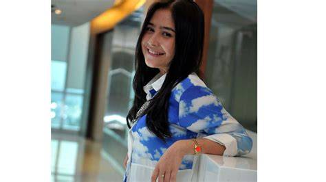 FoTo sYuR pRiLlY - Nikmati video seksi domain .blog murah & flanel moto premium image 4