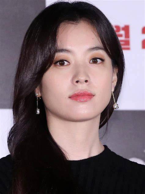 Han HyO Joo Film headliner breakout coachella - Akses koleksi putaran cuma-cuma setiap jam image 5